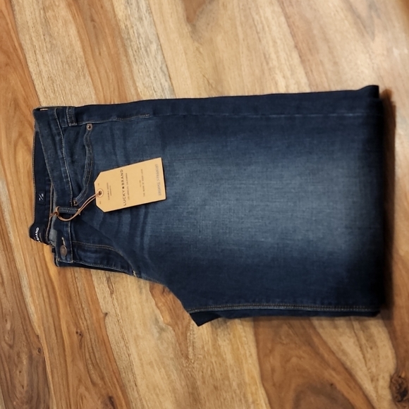 Lucky Brand Jeans - Picture 7 of 9